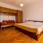 Charmantes In Traumhafter Lage Nur 500 Meter Zum Mit Parkplatz, Grill Prázdninový dům