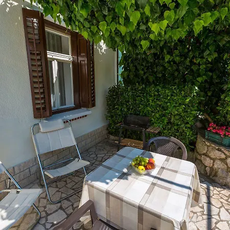 Holiday home Charmantes In Traumhafter Lage Nur 500 Meter Zum Mit Parkplatz, Grill